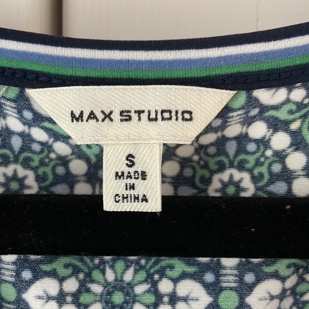 Max Studio longer dress - Picture 2 of 6